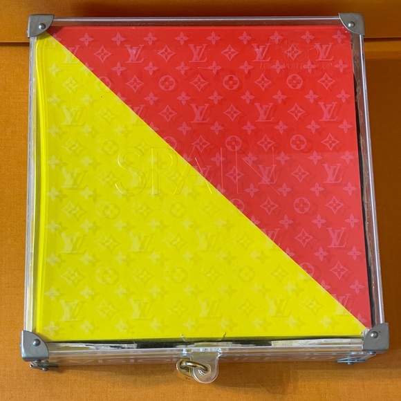 Louis Vuitton Spain LV Cup Limited Visionaire 30 Lucite Trunk Puzzle Game Rare - Picture 3 of 16